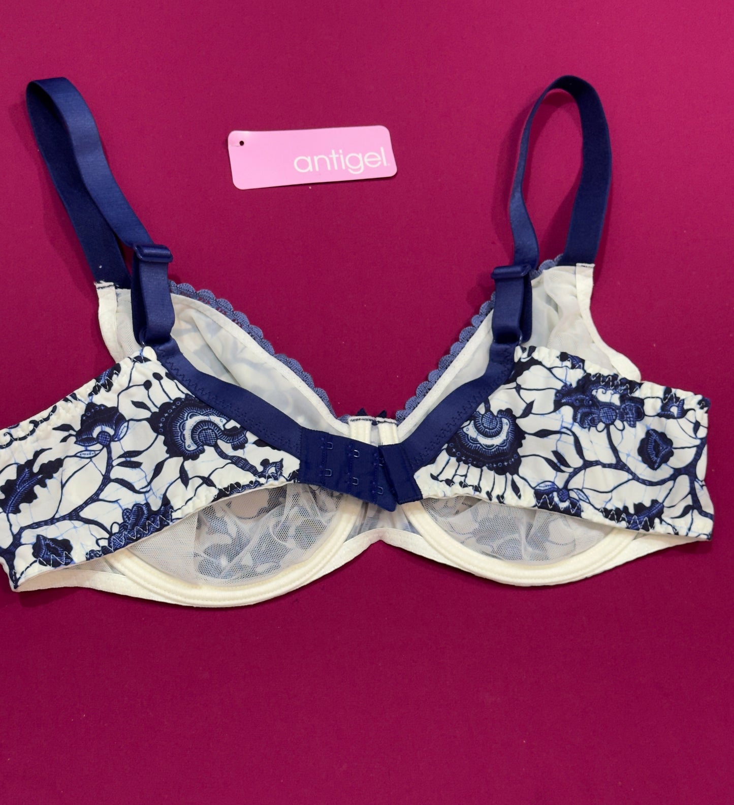 Lise charmel antigel Bleu Fugue