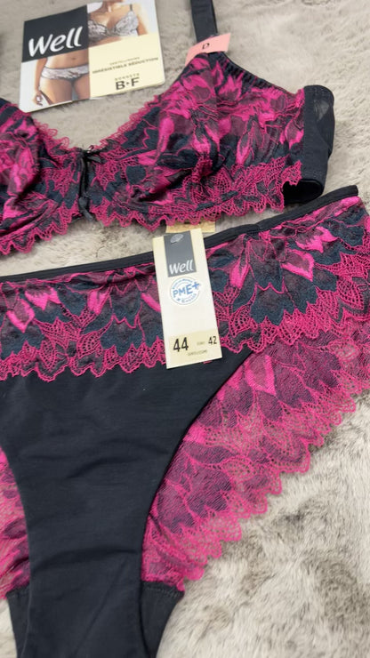 ENSEMBLE WELL IRRESISTIBLE SEDUCTION